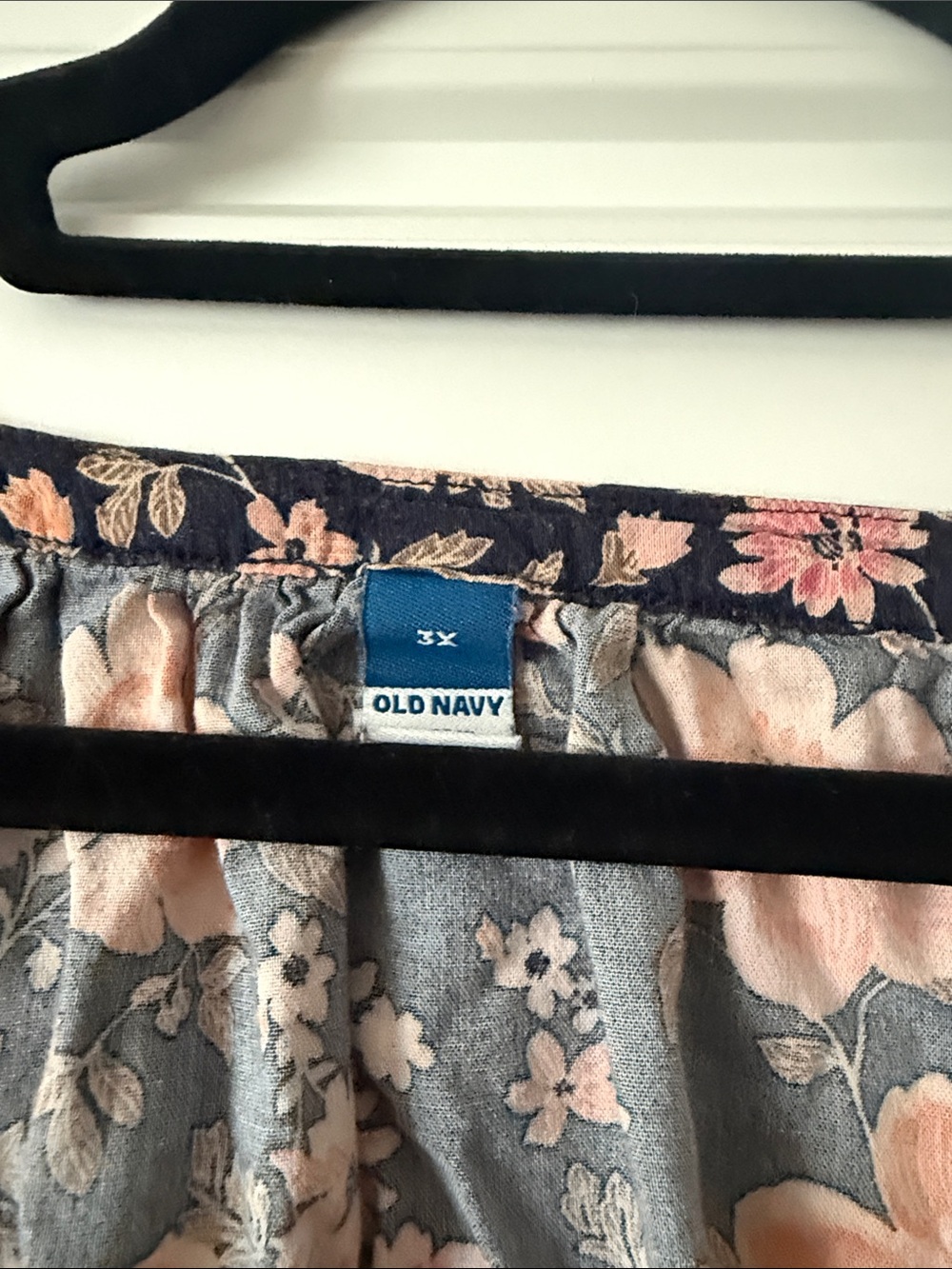 Old Navy Navy Floral Scoop Neck Blouse with Peach Flowers - Picture 2 of 5